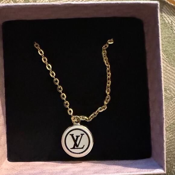 Luxury White and Gold Zipper Pull Charm from Louis Vuitton and 18" Necklace - Picture 1 of 2